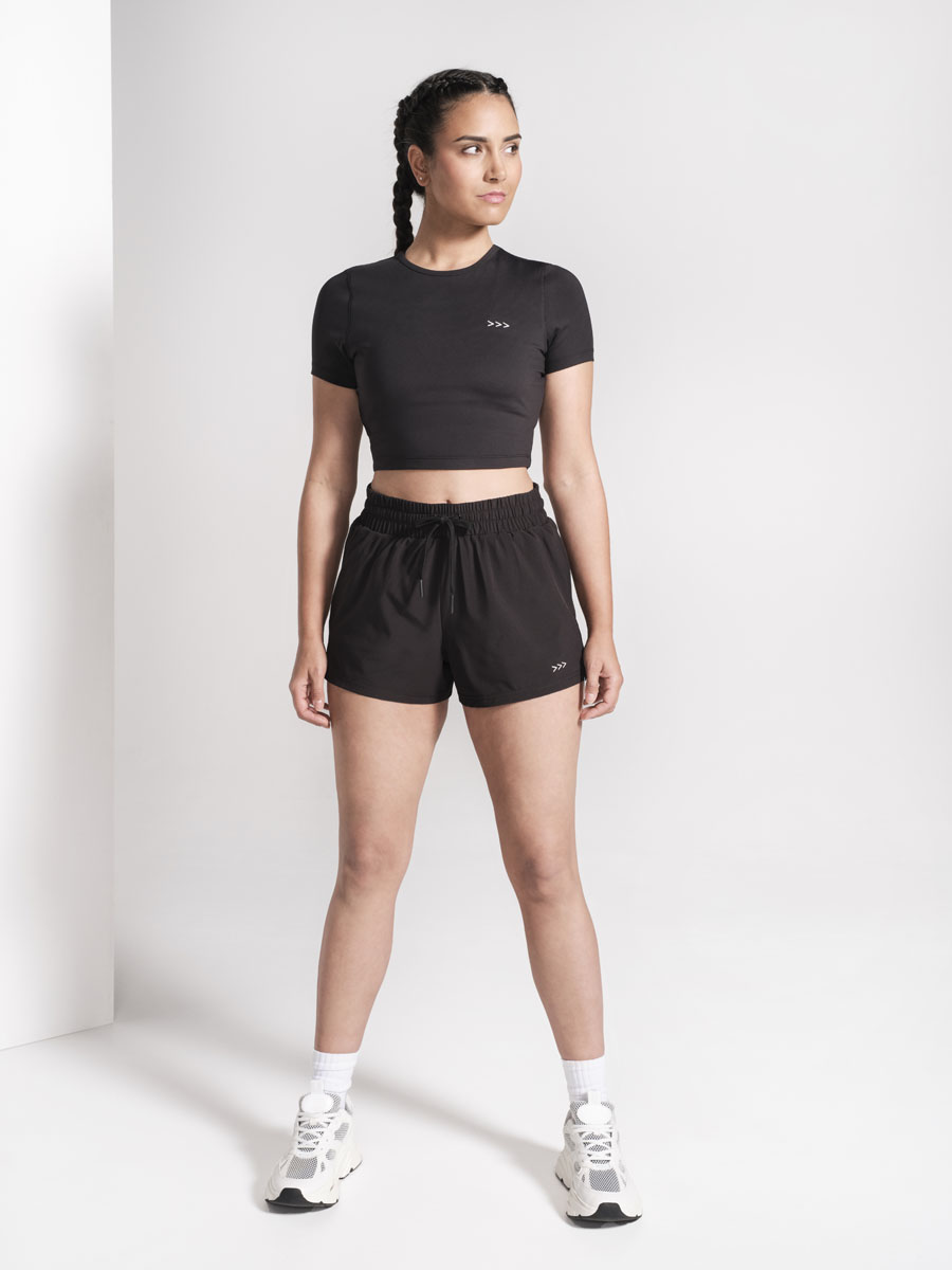 Fitted Cropped Tee - Black | Verbe Australia & New Zealand